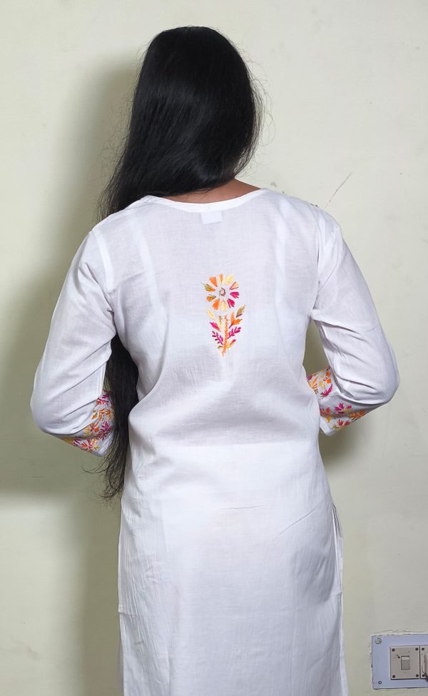 White Hand-Embroidered Floral Kurti - Image 2